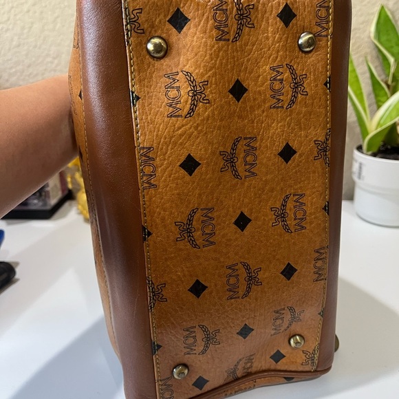 MCM SMALL COGNAC VISETOS HANDBAG - Picture 10 of 16